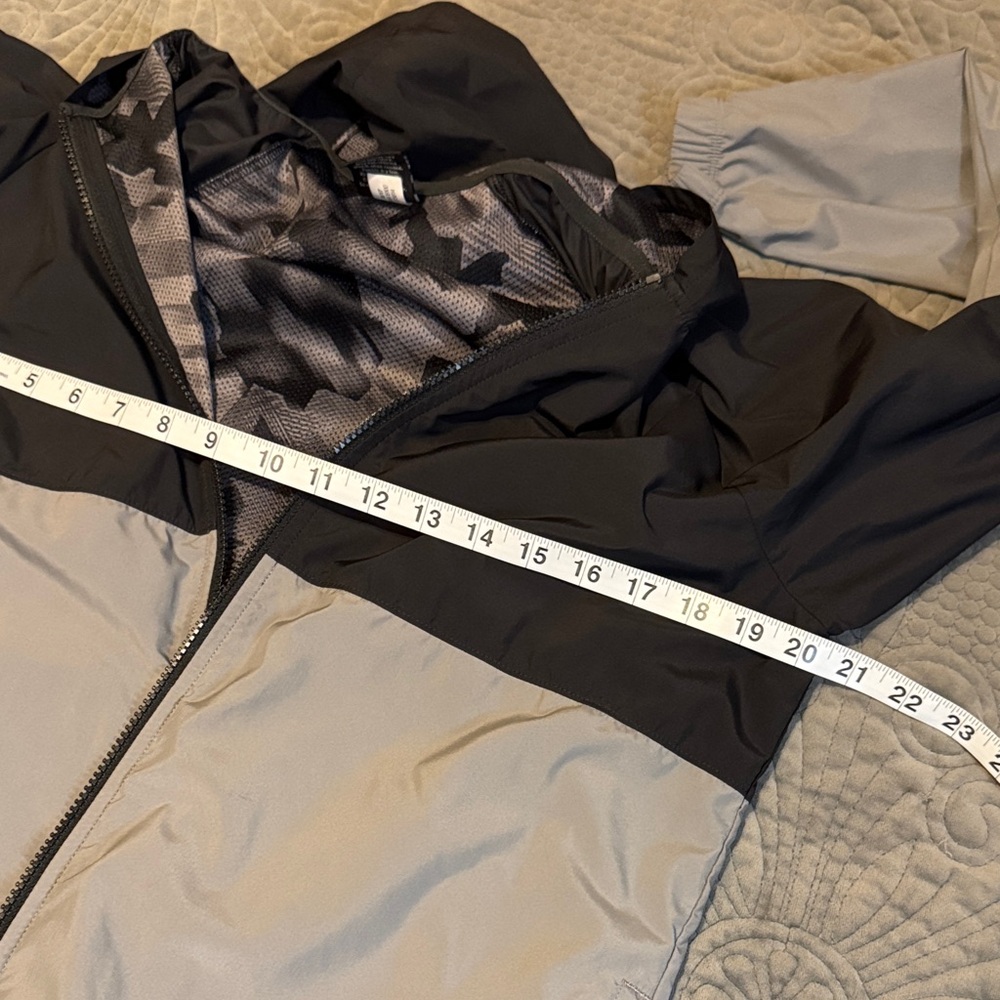 Reebok Black and Gray Women's Jacket - Picture 10 of 11